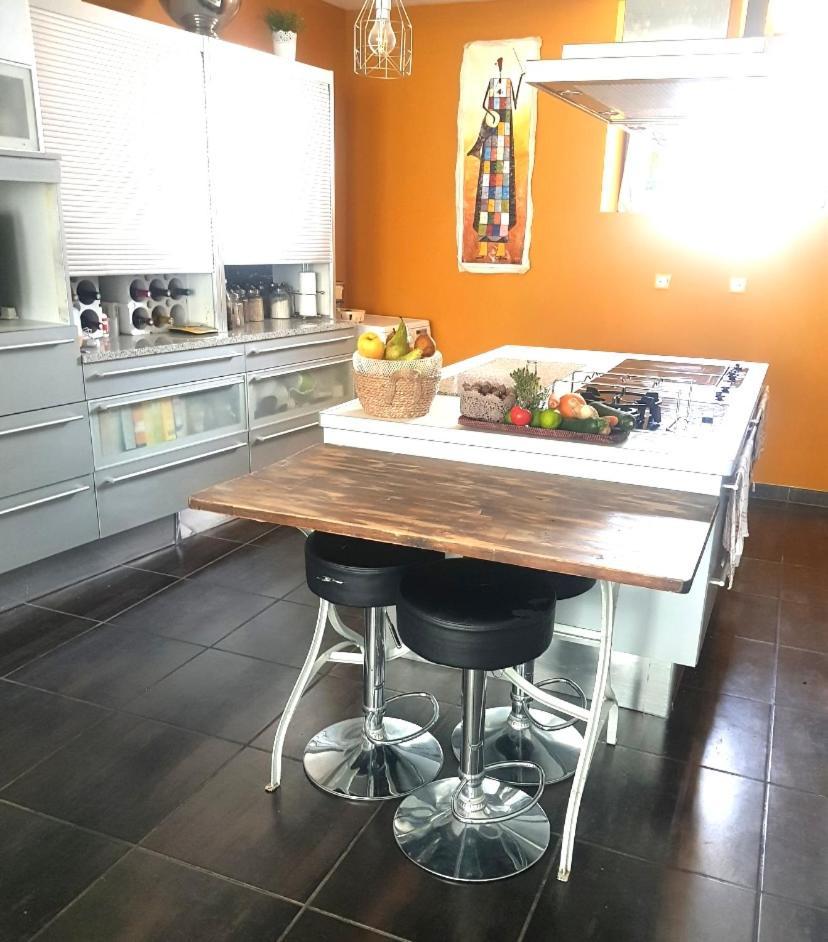 Beau Logement En Centre Ville Beaugency Luaran gambar